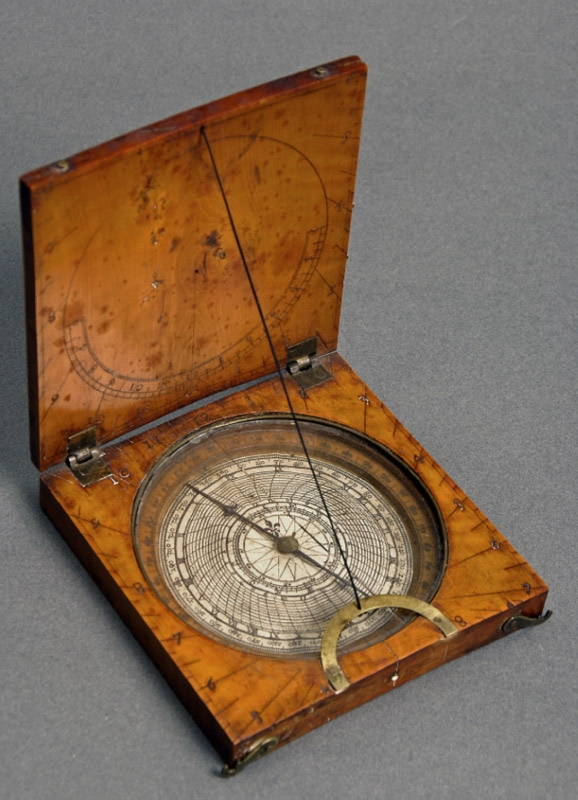 image of Boxwood Diptych Dial
